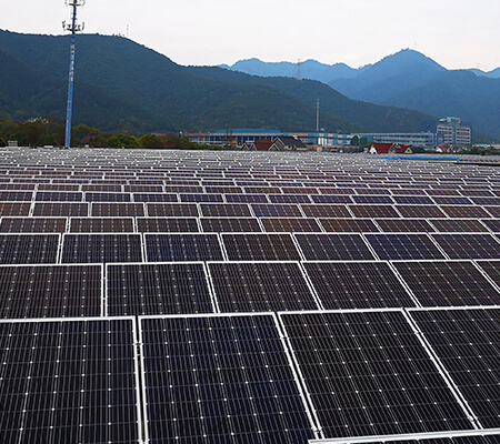 Proyectores solares de montaje en tierra en Chunjiang